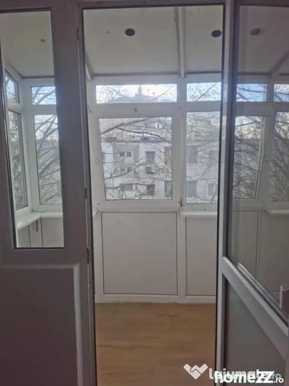 Apartament cu 2 camere semidecomandat în Malu Roșu
