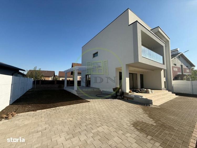 Casă cu 4 camere în Făcăi