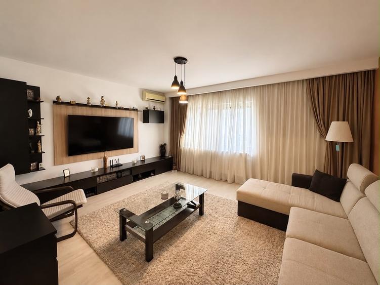 Apartament cu 3 camere decomandat în 13 Septembrie