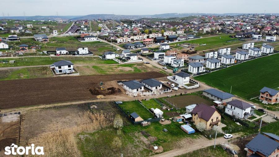 Teren de 460 mp, în Miroslava