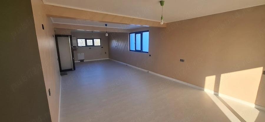 Spațiu comercial, de 200 mp, în Cumpăna
