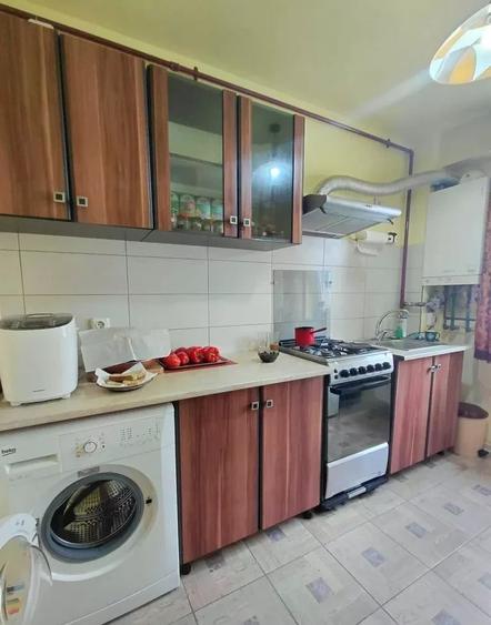 Apartament cu 2 camere decomandat, mobilat în Florești
