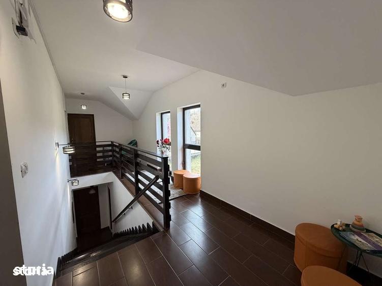 Casă cu 4 camere cu Teren 1625 Mp în Păuliș