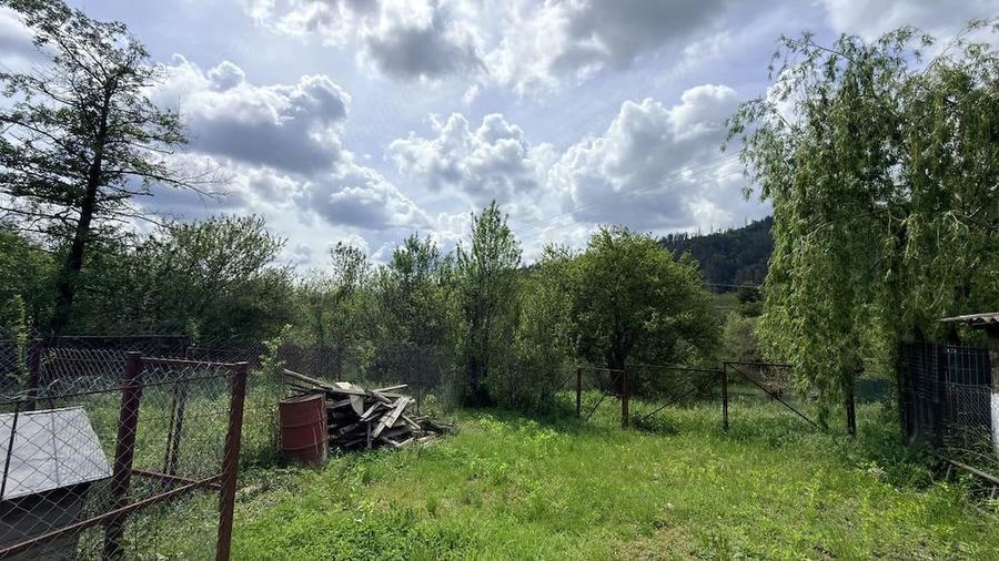 Casă cu 2 camere cu Teren 831 Mp în Central