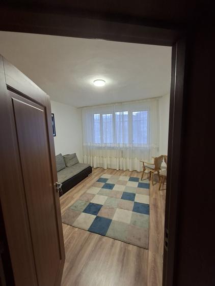 Apartament cu 2 camere decomandat în Precista