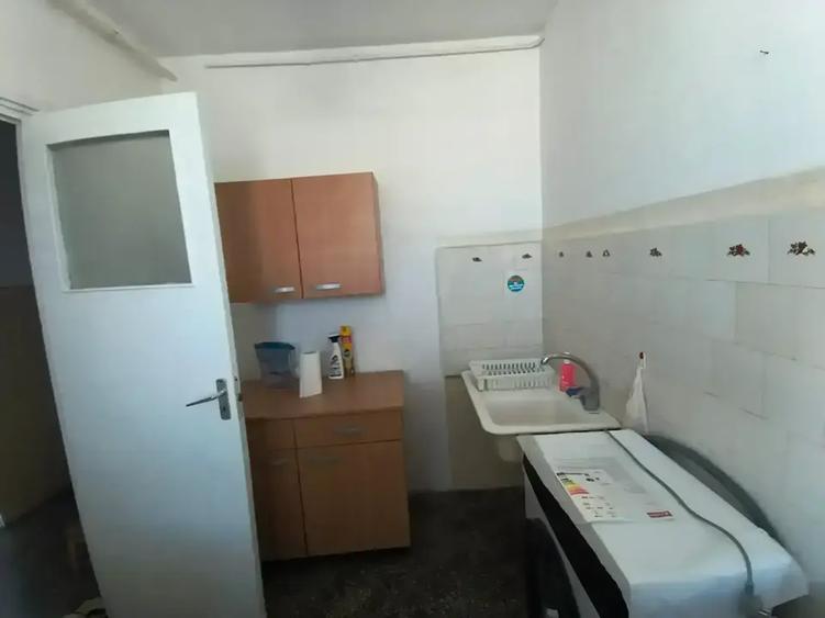 Apartament cu 2 camere semidecomandat, mobilat în Agronomie