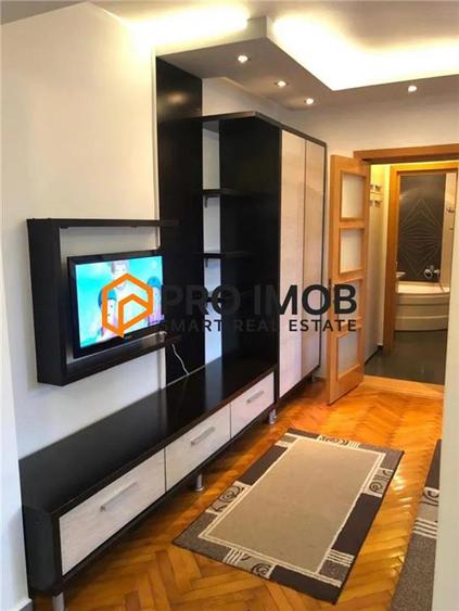 Apartament cu 3 camere decomandat, mobilat în 1 Decembrie