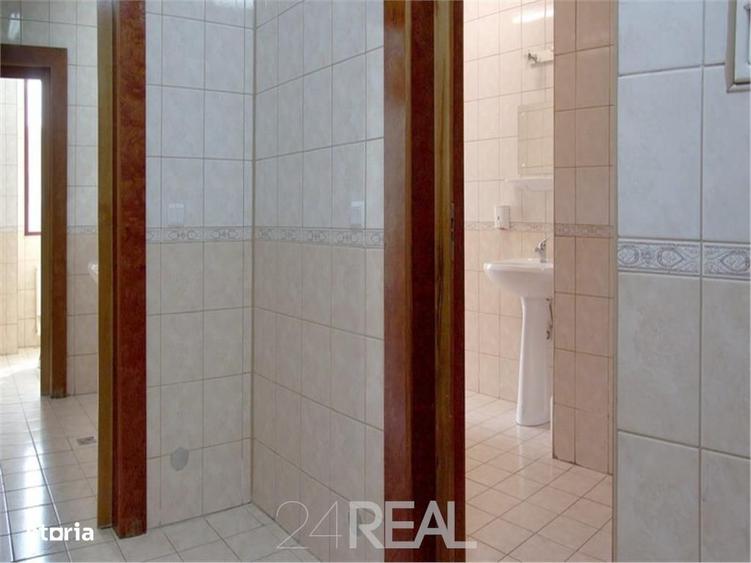 Spațiu comercial, de 100 mp, în Central