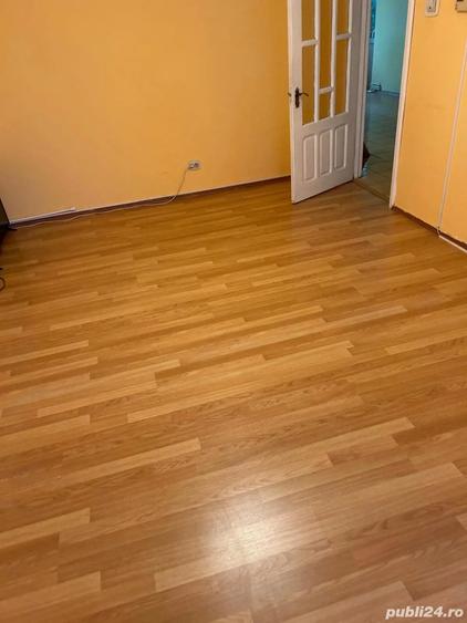 Apartament cu 4 camere decomandat în Bejan