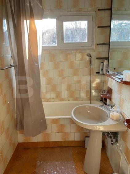 Apartament cu 3 camere semidecomandat în Tipografilor