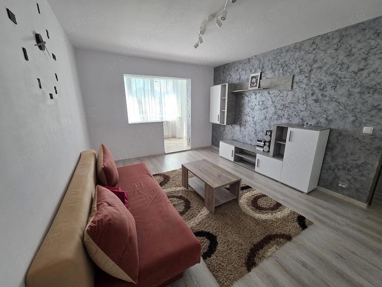 Apartament cu 3 camere decomandat în Ștefan cel Mare