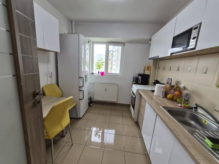 Proprietar, vand ap. 2Camere Stradal cu vedere pe spate, Orientare Sud - 1