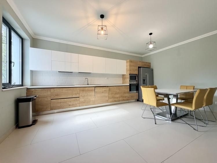 Duplex cu 5 camere cu Canalizare în Andrei Mureșanu