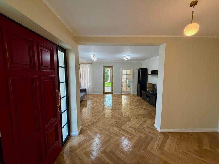 Casă individuală cu 3 camere cu Teren 418 Mp în Micești