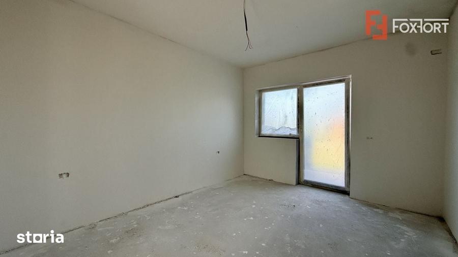 Casa individuala de vanzare, 8 camere + 4 bai - Mosnita Veche - 13