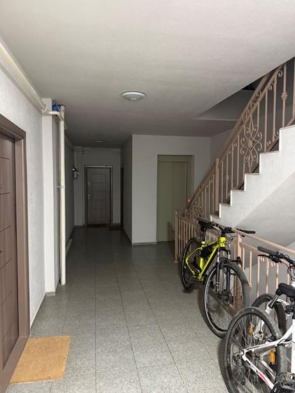 Apartament cu 2 camere semidecomandat în Girocului