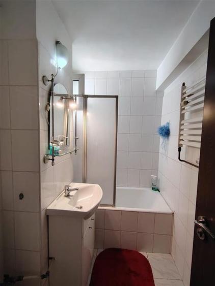 Apartament cu 2 camere semidecomandat în Ultracentral
