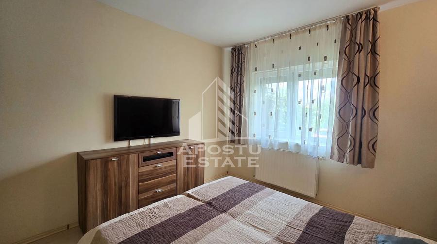 Apartament cu 3 camere decomandat, mobilat în Aradului