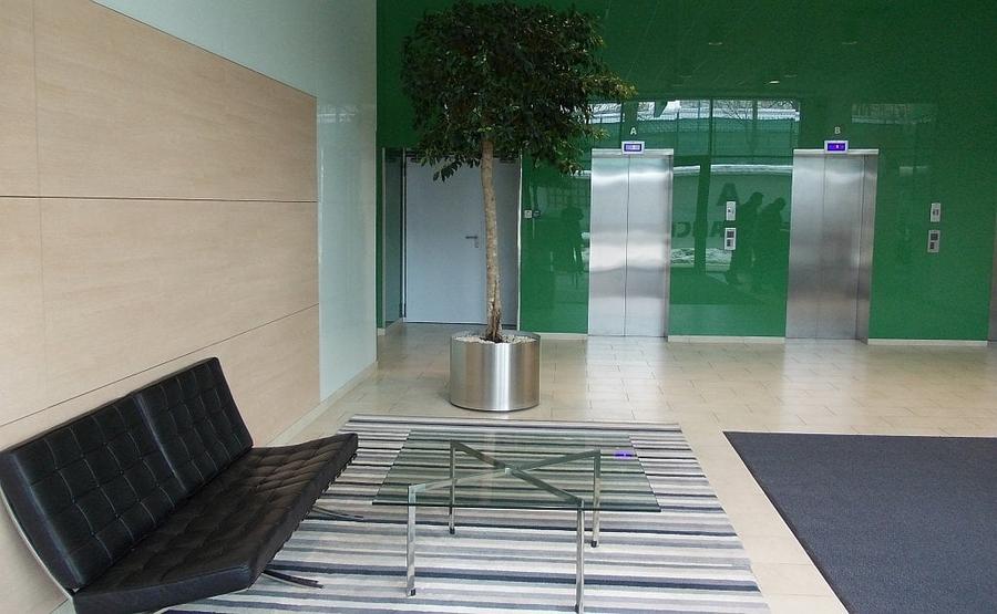 Birou, de 9,764 mp, în Văcăresti