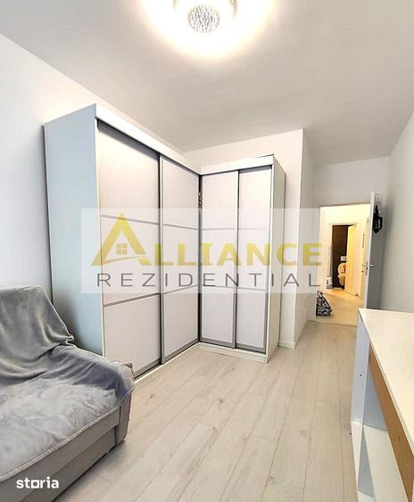 Apartament cu 4 camere decomandat în Progresul