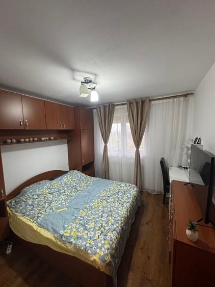 Apartament cu 3 camere semidecomandat, mobilat în Iosefin
