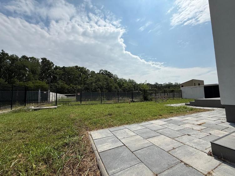 Casă individuală cu 4 camere cu Canalizare în Corbeanca