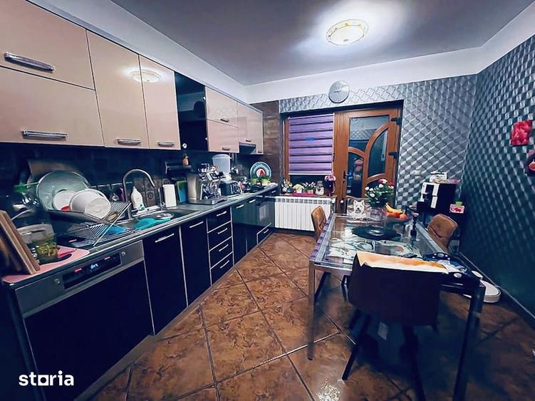 Casă cu 4 camere cu Teren 518 Mp în Central