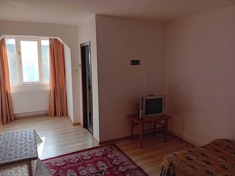 Garsonieră decomandată în Exterior Vest