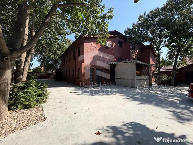 Casă cu 7 camere cu Teren 2034 Mp în Central