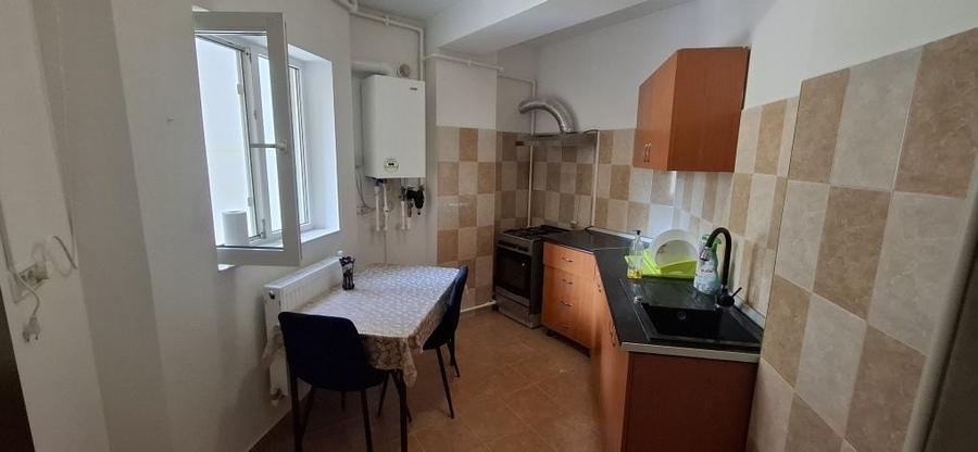 Apartament cu 2 camere decomandat în Energia