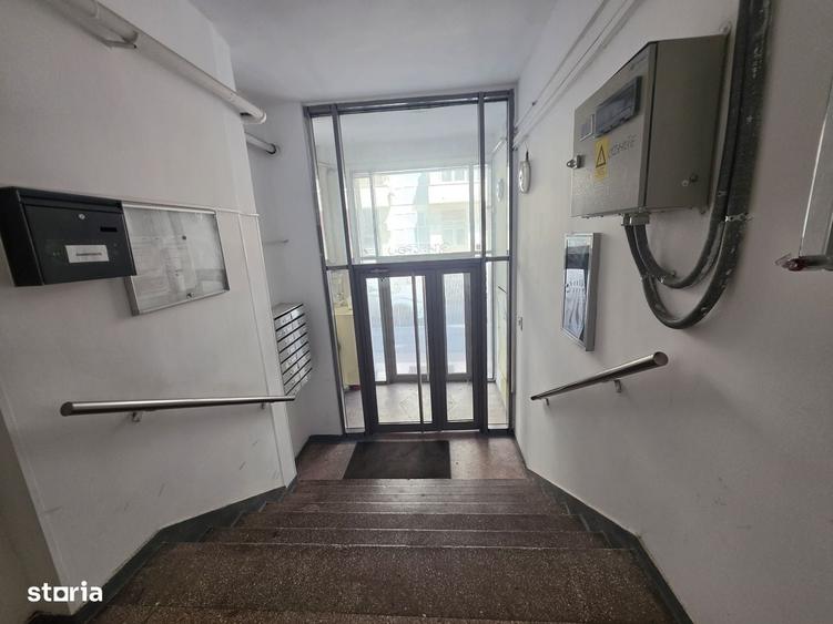 Apartament cu 3 camere în Universitate