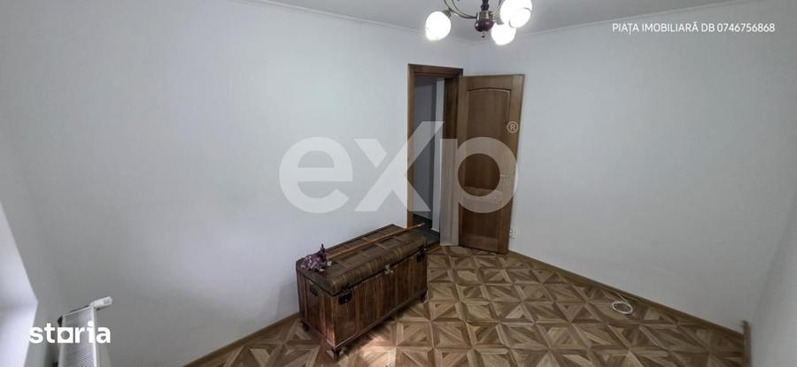 Apartament cu 3 camere decomandat, mobilat în Micro 6