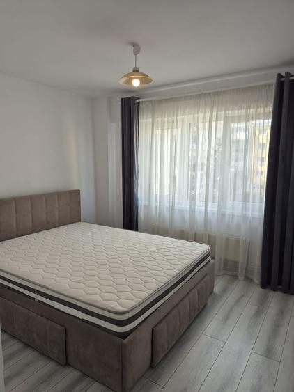Apartament cu 2 camere decomandat, mobilat în Lenin