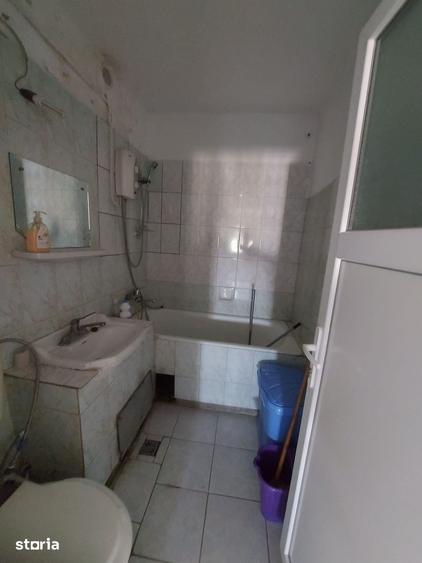 Vanzare apartament 3 camere, zona micro 4 - Targoviste - 1