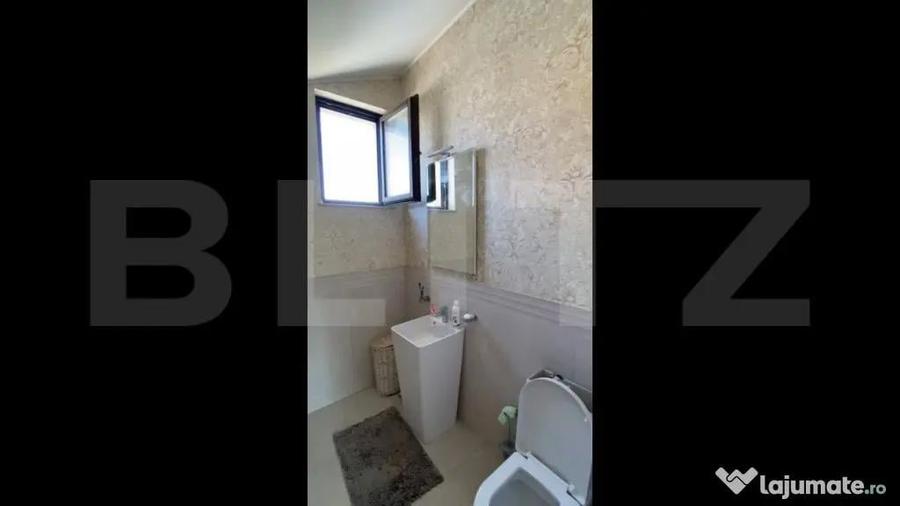 Casă cu 5 camere cu Teren 370 Mp în George Enescu