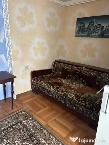 Garsonieră decomandată în Central
