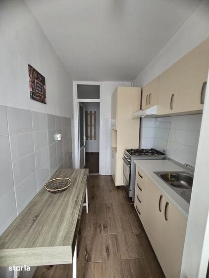 Garsonieră decomandată, mobilată în Gară