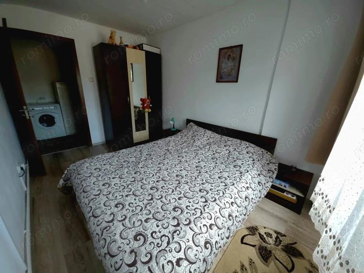 Apartament cu 4 camere semidecomandat în Central