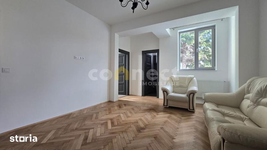 Apartament cu 5 camere în Central
