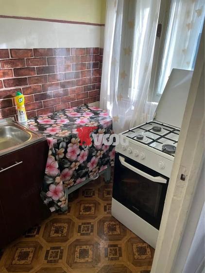 Garsonieră în Girocului