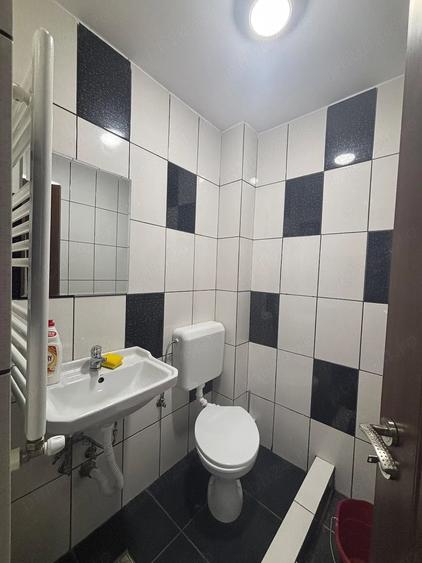 Spațiu comercial, de 22 mp, în Central