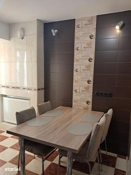Apartament cu 4 camere în Republicii