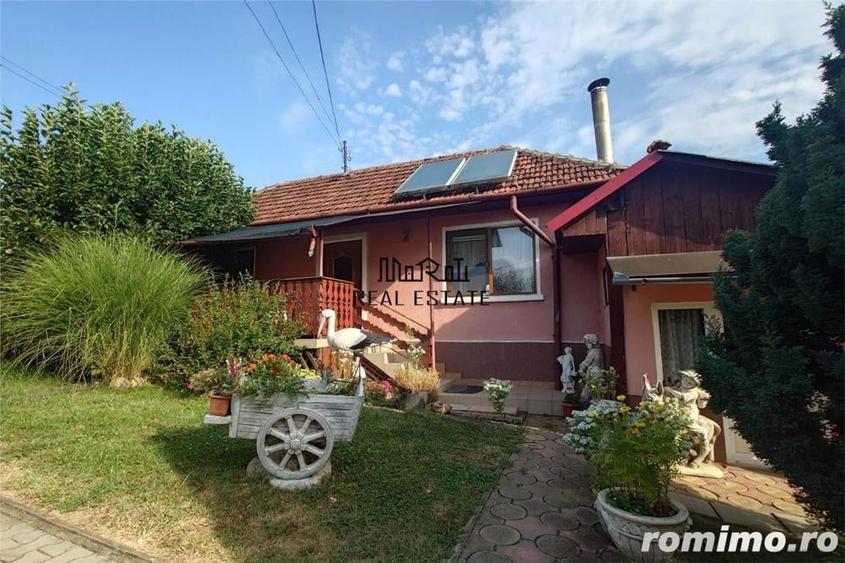 Casă cu 3 camere cu Teren 1430 Mp în Vest