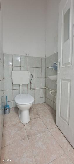 Spațiu comercial, de 325 mp, în Basarabia