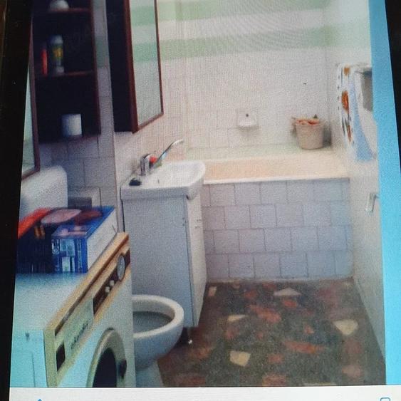 Apartament cu 3 camere decomandat în Nufărul