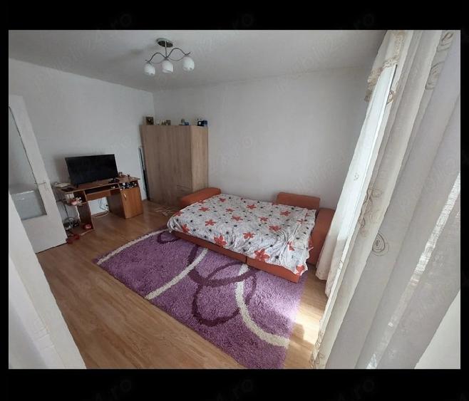 Garsonieră decomandată în Central