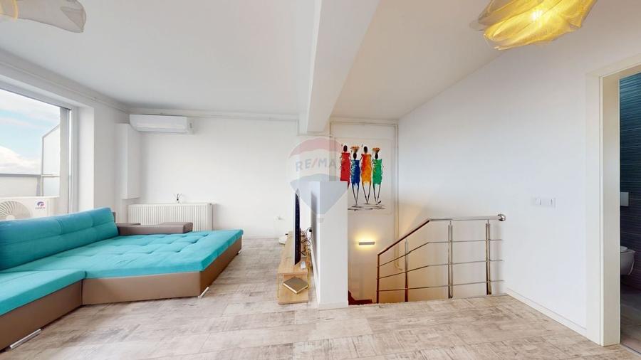 Apartament cu 4 camere decomandat, mobilat în Tractorul