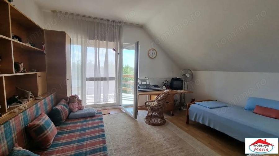 Casa S+P+M cu teren 17 ari zona Bercu Rosu - 16