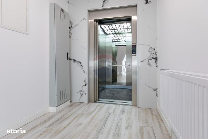 Spațiu comercial, de 1,200 mp, în Central