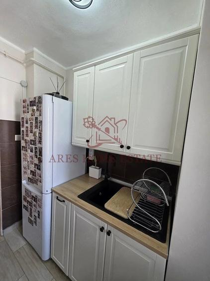 Apartament cu 3 camere semidecomandat în Gheorghe Lazăr